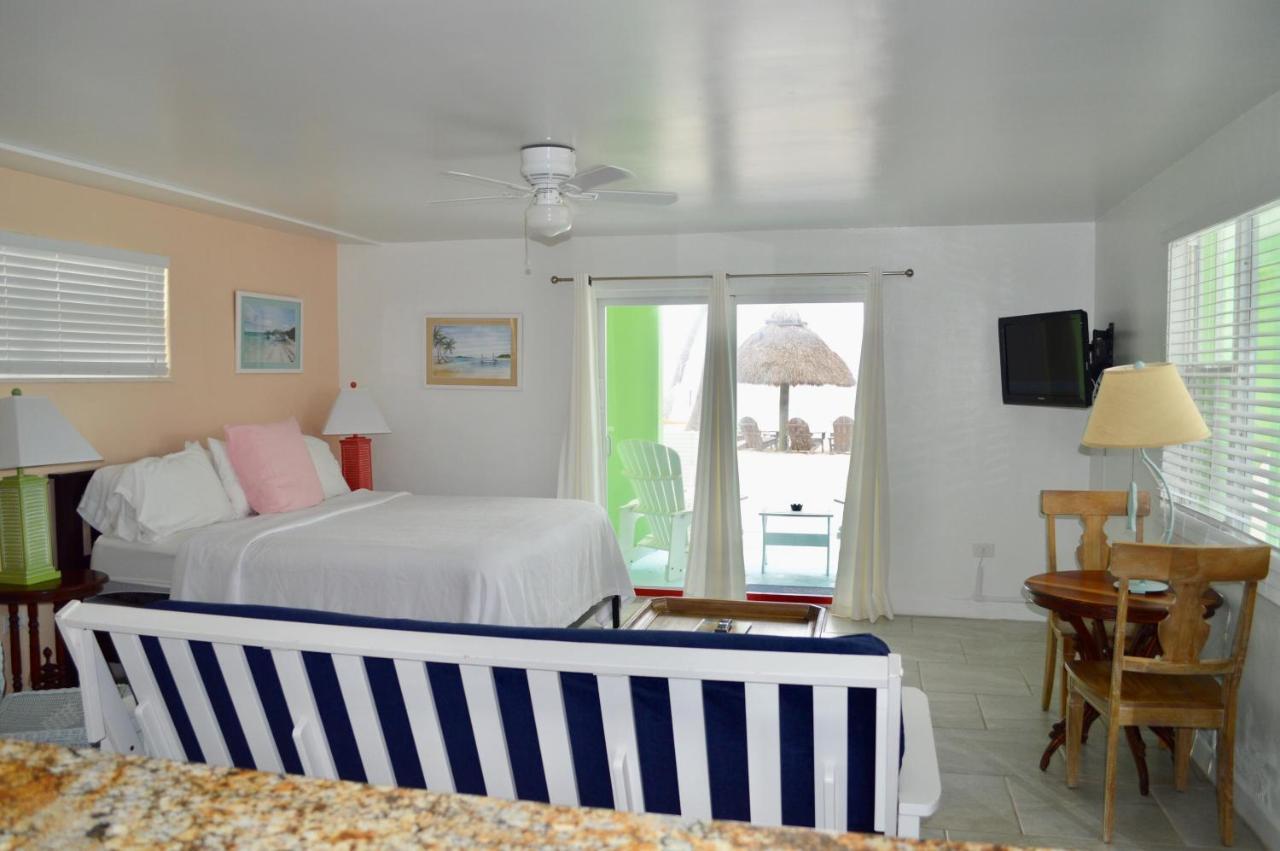 Drop Anchor Resort & Marina イスラモラダ エクステリア 写真