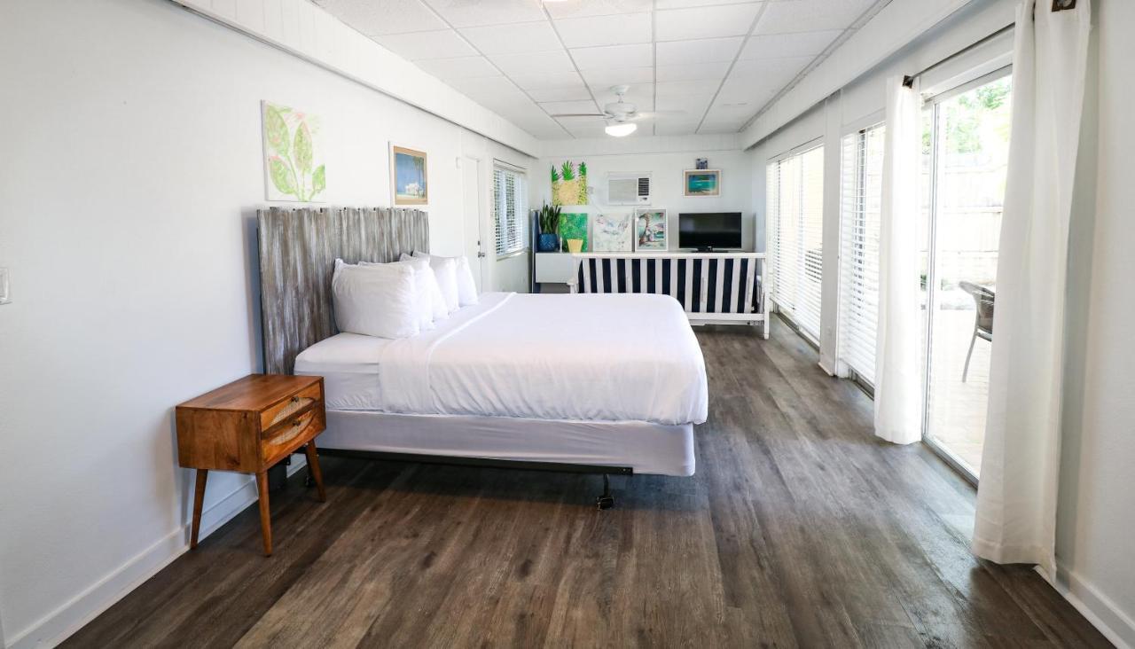 Drop Anchor Resort & Marina イスラモラダ エクステリア 写真